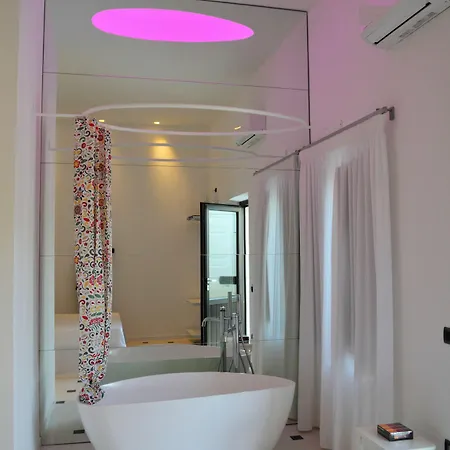 La Bella - And Bed & Breakfast