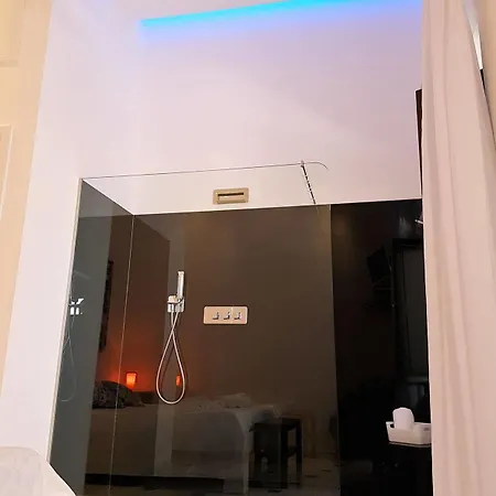 La Bella - And 3*