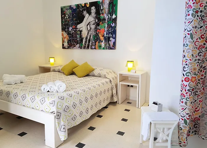 לינה וארוחת בוקר La Bella - And טרני