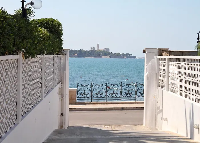 La Bella - And לינה וארוחת בוקר