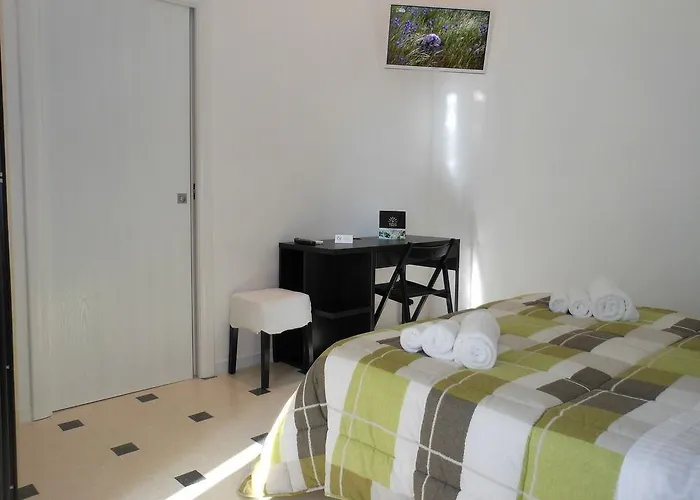 La Bella - And ベッド・アンド・ブレックファスト トラーニ