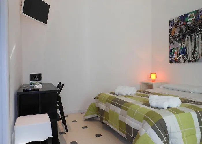 La Bella - And לינה וארוחת בוקר 4*